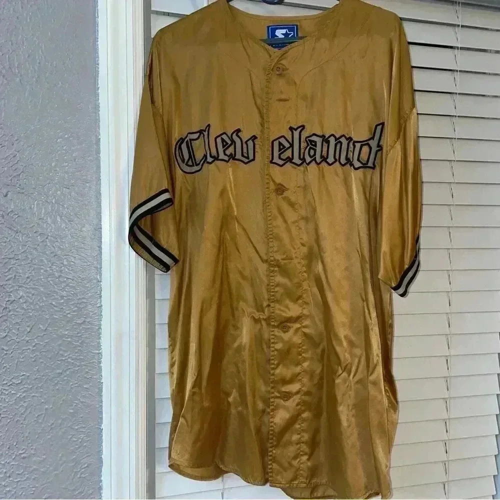 Cleveland STARTER vintage short sleeve button up shirt Men’s size large